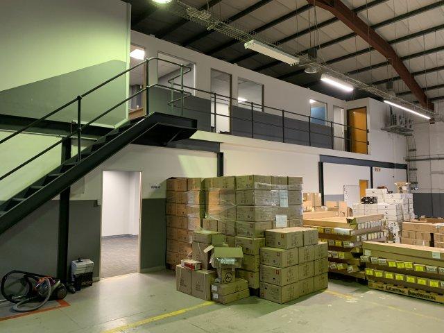 To Let Commercial Property for Rent in Paarden Eiland Western Cape
